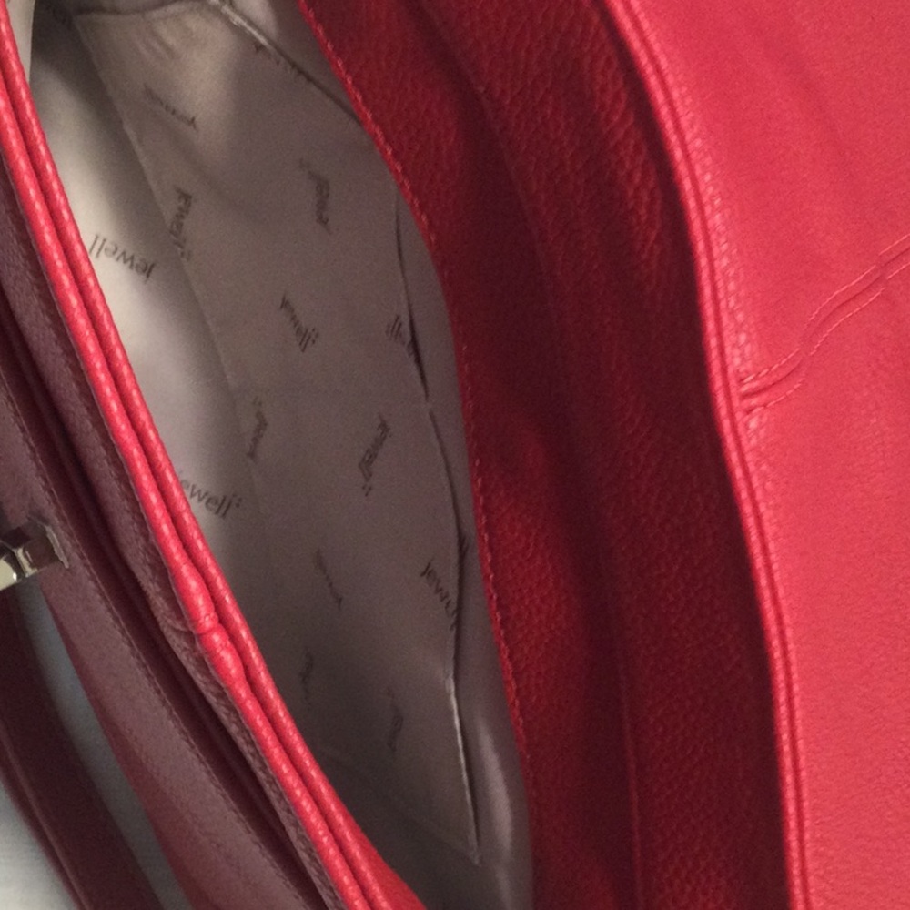 Jewell by thirty-one Red Faux Leather Crossbody - Picture 7 of 7